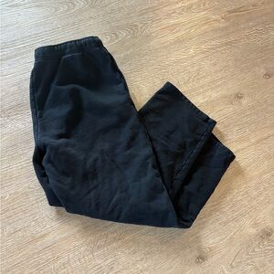 Aritzia black Tna sweat fleece pants. Large